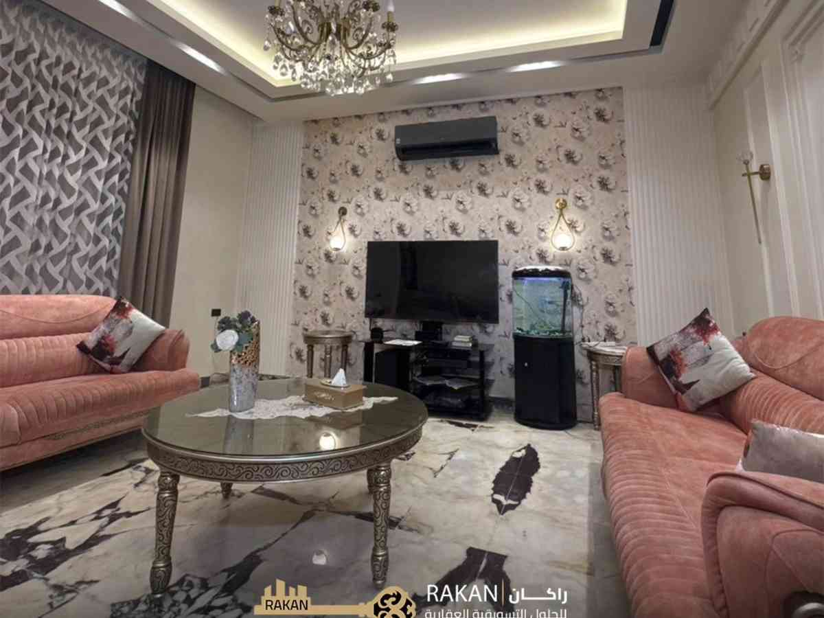 شقة 6 غرف 1 صالات للبيع