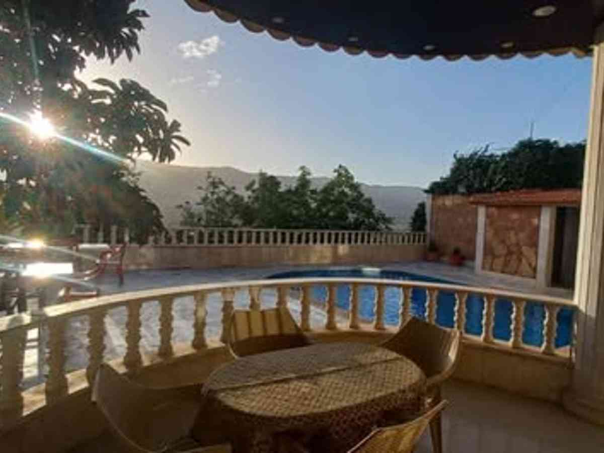 فيلا 4 غرف 1 صالات للإيجار اليومي