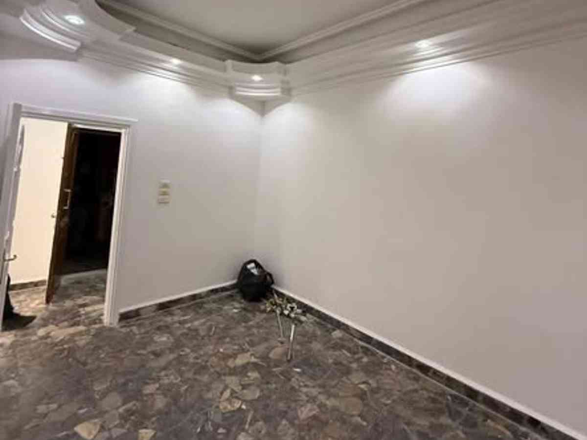 شقة 6 غرف طابق 1 للإيجار
