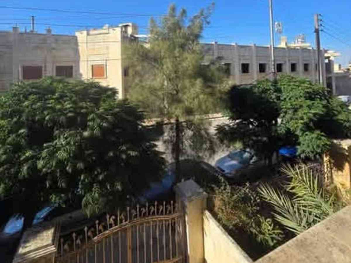 شقة 6 غرف طابق 1 للإيجار