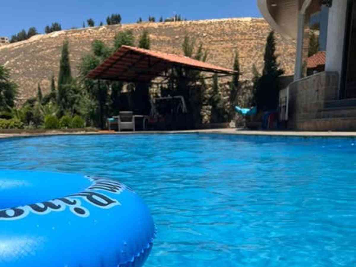 فيلا 4 غرف 1 صالات للبيع