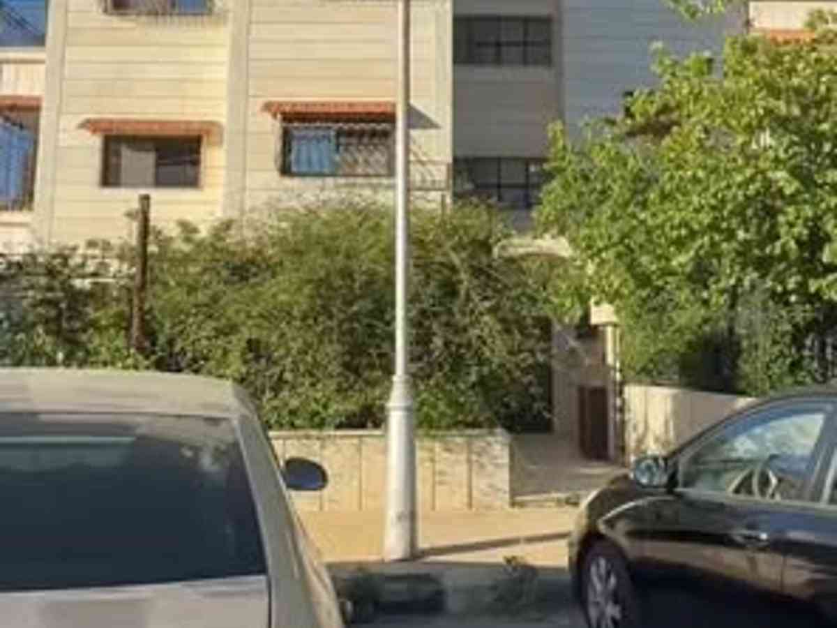 شقة 2 غرف 1 صالات 100م² طابق 3 للبيع